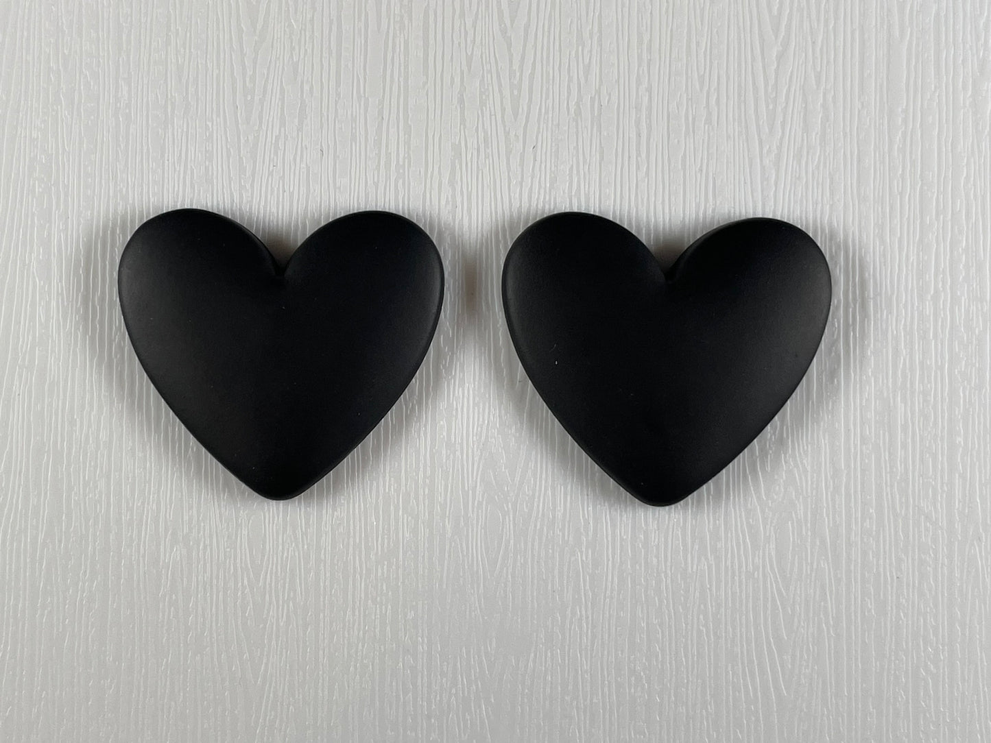 Heart-shaped Cabochons- Matt (1 Piece)