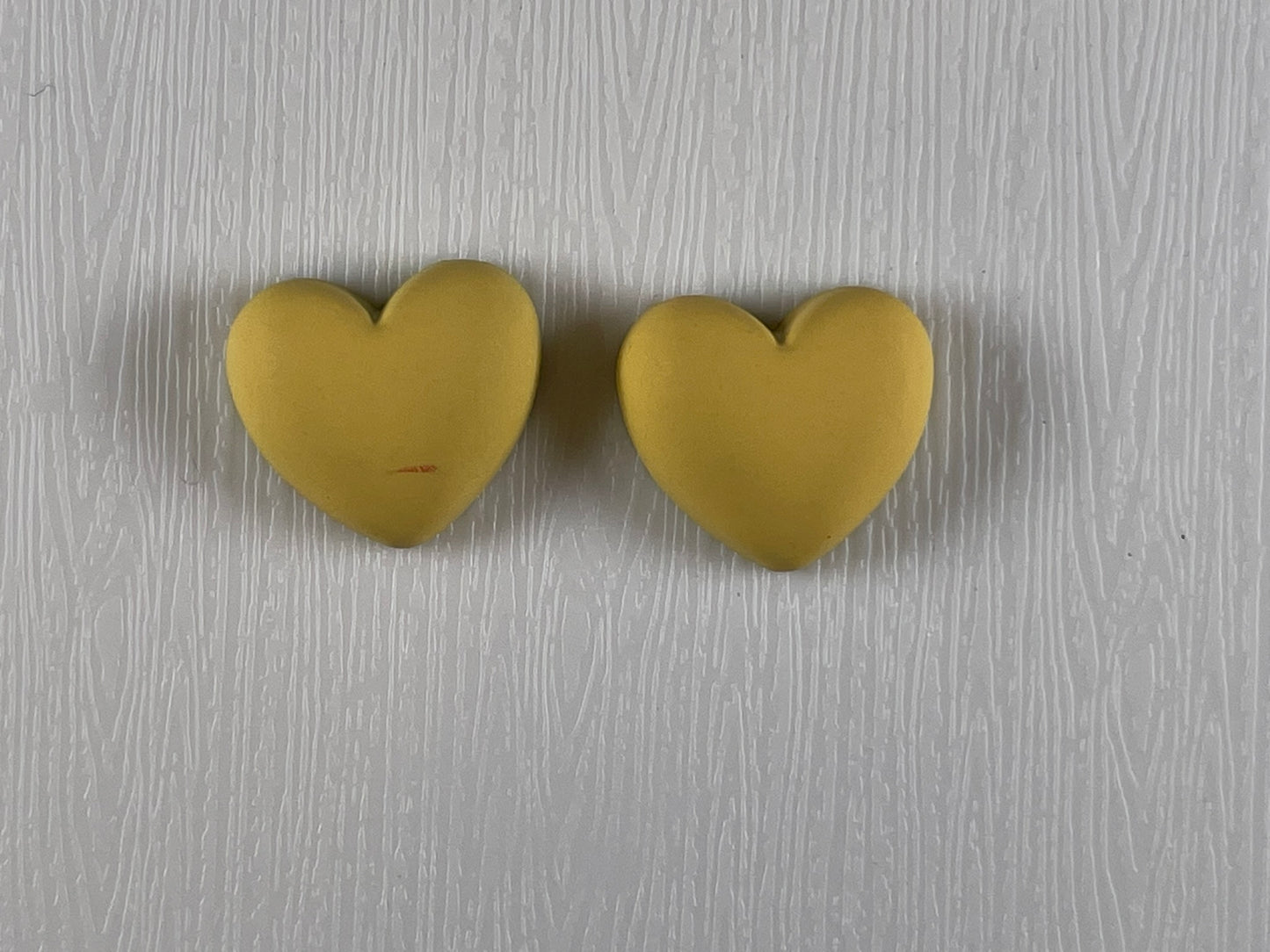 Small Heart-shaped Cabochons- Matt (1 Piece)