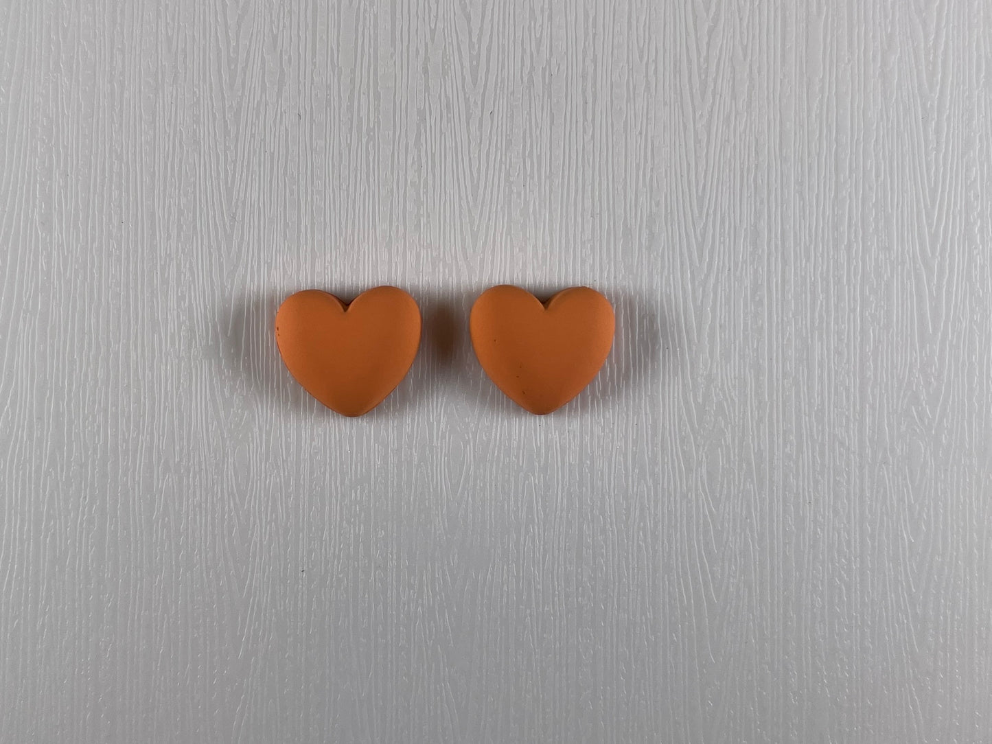 Small Heart-shaped Cabochons- Matt (1 Piece)